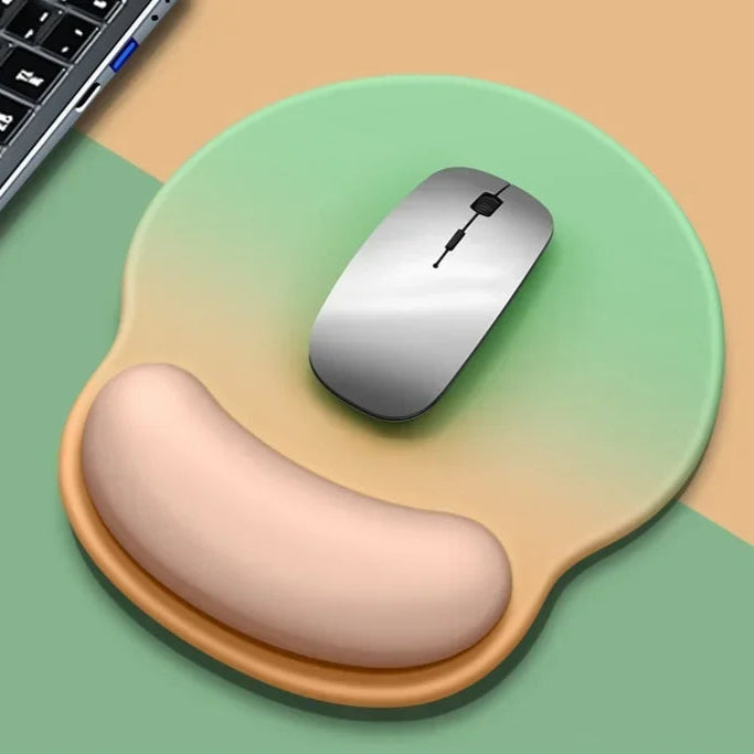 Ergonomic mouse pad with wrist rest