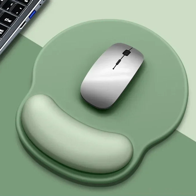 Ergonomic mouse pad with wrist rest