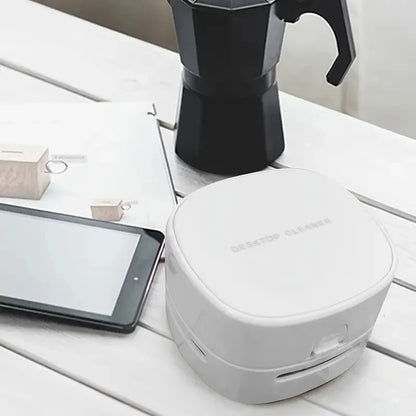 Mini desk vacuum cleaner