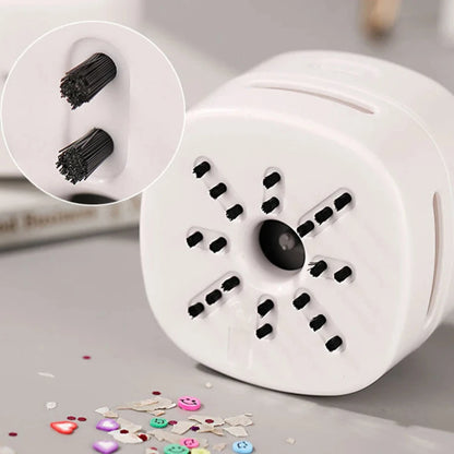 Mini desk vacuum cleaner