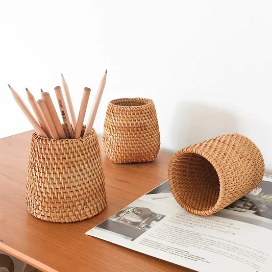 Woven rattan pen holder