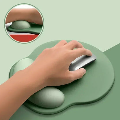 Ergonomic mouse pad with wrist rest