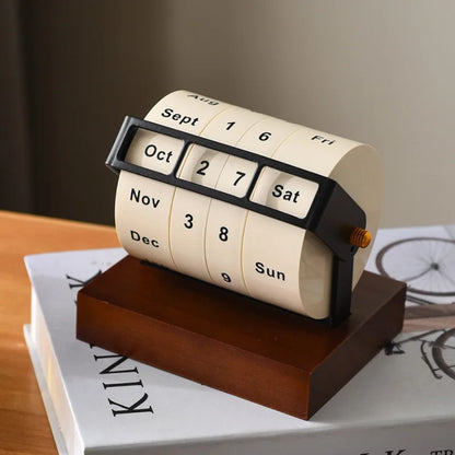 Rotating perpetual wooden desk calendar